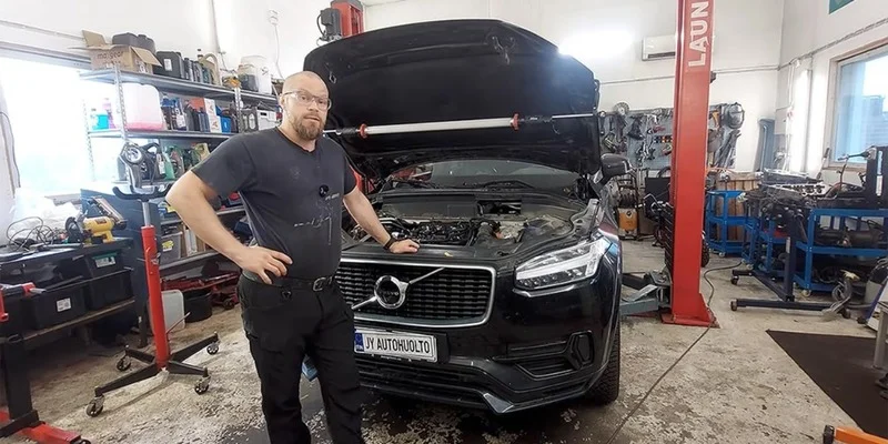 Volvo XC90 T8 з пробігом 250 тис. км: механік виявив 8 проблем під час розбирання двигуна (відео)